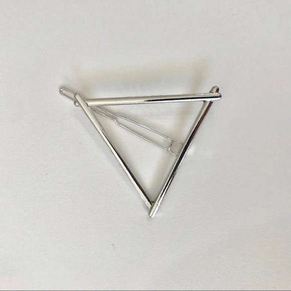 🌳silver triangle barrette🌳 - Picture 1 of 1